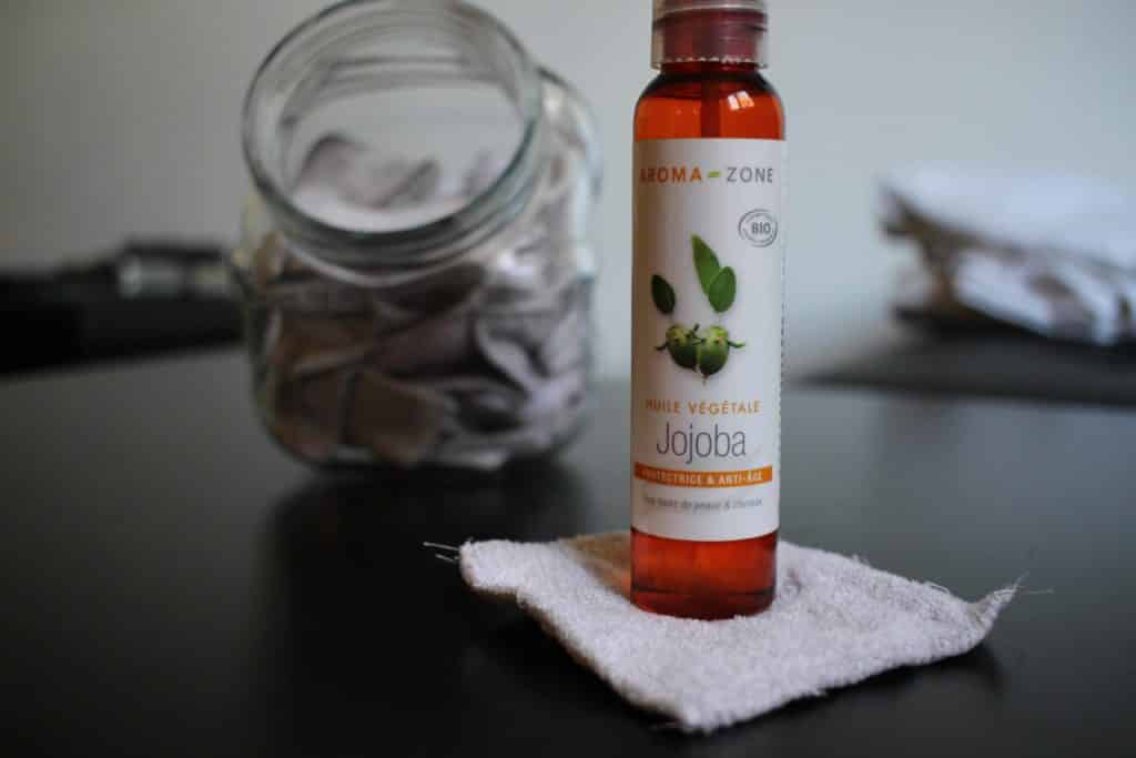 Pause Moderne -Box creative et gourmande Article blog -Huile de jojoba , démaquillage naturel