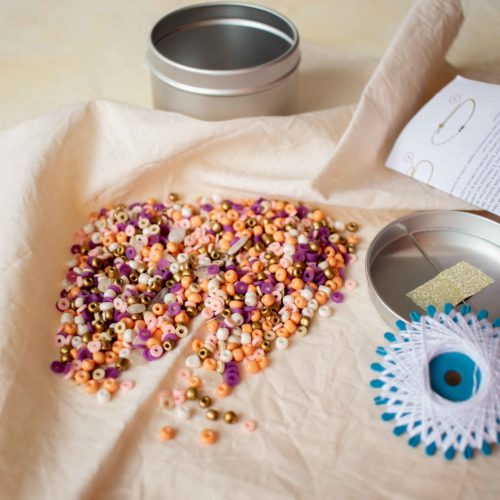 Mini kit Simone – perles heishi et pierres de lune – 50g