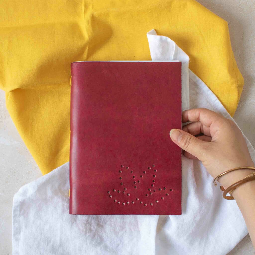 diy carnet cuir bordeaux