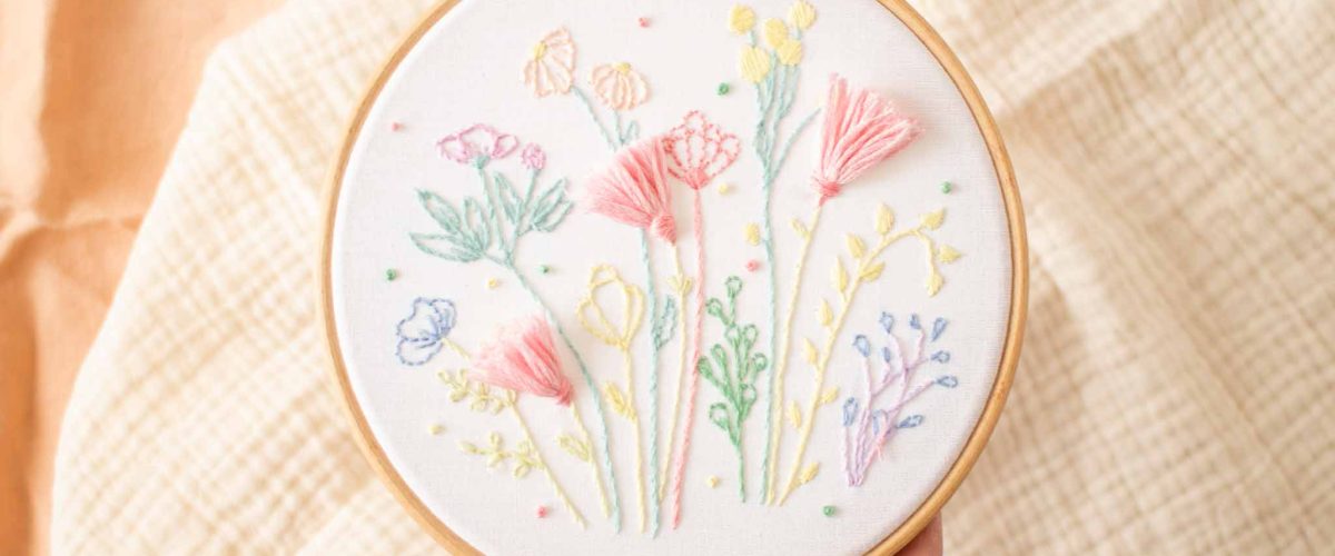 PAUSE MODERNE - Kit DIY broderie printemps fleurs des champs (1 sur 1)-2